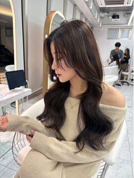 ロンドルピナス 小倉(Lond Lupinus) ミディアムレイヤーカット/似合わせカット/大人ガーリー/20代