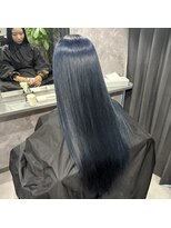 ネームレス 心斎橋(nameless)&nbsp;ケアブリーチ×ネイビーブルー艶ロング心斎橋