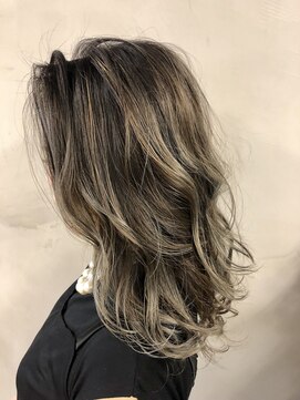 スワッグ(Swag) グレージュ