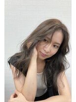 アーヌ エヌン(Anu Nn)&nbsp;たっぷりレイヤーのエアリーヘア