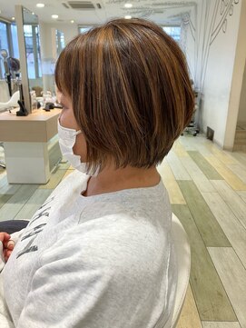 ヘアークラフト アニー 南郷18丁目店(HAIR CRAFT Annie) ショート×ハイライト