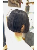 ショートボブ