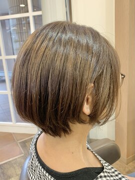 アルターリール(aL ter Rire) 前下がりショートボブ/福原遼華