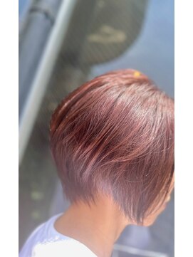 リリーバイヘア(Lily by hair) イルミナカラー前下がり丸みショートヘアー