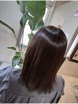 エース(A)&nbsp;柔らかストレートに落ち着いたボルドーカラー