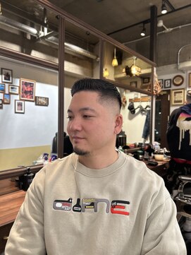 カムレイドフォーライフ(COMRADE 4 LIFE) ポンパドール　スキンフェード　担当松尾