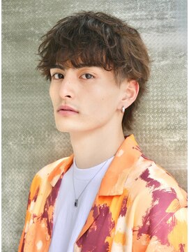 ブルーダー(Bruder) 波スパイラルパーマスタイル　ソフトショート