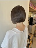 オリーブグレージュ