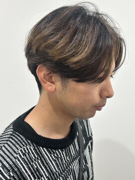 ヒュイル バイ ニアウ(Hwyl by Niau) メンズマッシュセンターパートスパイラルパーマニュアンスパーマ