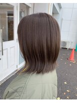 クオリア(Quaria)&nbsp;オリーブベージュで柔らかな透明感