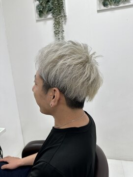 ヘアバイプルーヴ(Hair by PROVE) ホワイトシルバーカラー