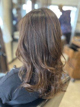 コア フィール ア デイ(COIFFURE A DAY) 【最新】ロングレイヤーM3Dトステア配合艶髪メニュー