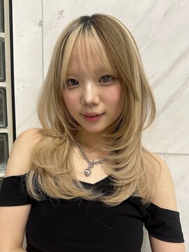 シスター(sister) ワンカールでキマるスタイル/ブリーチカラー/ハッシュカット