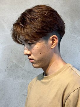 ニアウ 新宿(Niau) MEN’S/リバースセンターパート/ニュアンスパーマ/新宿