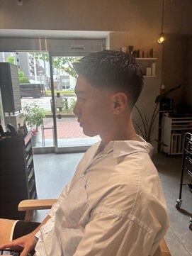 カミュー 高岳(CAMUE) 0mmフェード×王道アップバングショート