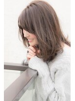 パーソナルカラーに合わせてオリーブカラーを！