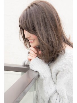 エスカーラ 表参道(THE ESCALA) パーソナルカラーに合わせてオリーブカラーを！