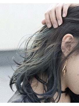 キリオム(KIRIOM) グリーン×インナーカラー