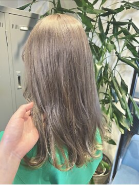 エイト 野々市店(EIGHT) ホワイトグレージュ