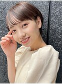 大人かわいいひし形丸み前下がりショートボブ