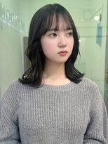 ベイルーム(BAYROOM by HONEY omotesando)&nbsp;韓国レイヤーカット　くびれヘア　薄めバング　オリーブベージュ