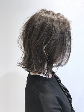 ペピンバイメルシー(pepin by merci.) グレージュ　外ハネ　ハイライト　ボブ