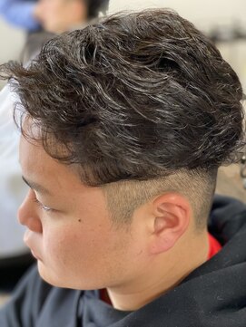 ヘア ナヴォーナ 大浦店(hair NAVONA) サイドパート、ニュアンスパーマ