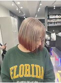 ブロンドベージュ×ポイントカラーRED