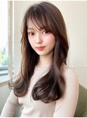 後れ毛が可愛い顔周りレイヤーハイレイヤーロング