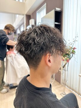 ワイボンドヘアー(Y bond hair) メンズカット パーマ