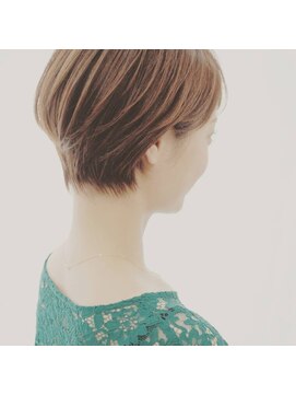 DAMANI 表参道 髪質改善/ヘッドスパ/ハイライト/白髪染め/白髪ぼかし/縮毛矯正 似合わせカット/ミディアムレイヤーカット[表参道駅]