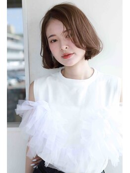 リールランテ(Rire lante)の写真/白髪を活かしてお洒落な色味に♪大人女性の為のうる艶グレイカラー◎上品な艶感と透明感のある色味を実現！