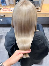 髪質改善カラーと相性◎ 艶まで考えたハイトーン