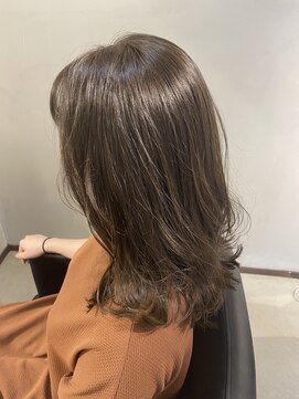 テンエイト(Ten eight) ナチュラルグレージュ