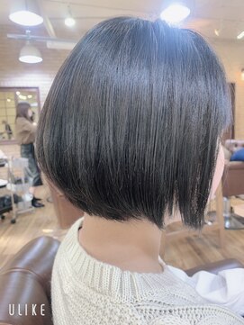 トータルビューティーサロン プリエ(prier) 大人丸みボブ｜フレンチカジュアル/ステップボーンカット