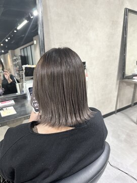 キッススワン(KISS SWAN) ブリーチ活かしシルバーグラデーション☆