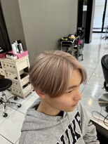 アイズ 海老名(AIZU)&nbsp;ブロンドミルクティーベージュ　ピンクベージュ　センターパート