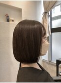 大人かわいい 小顔 暗髪グレージュ ワンレンボブ 