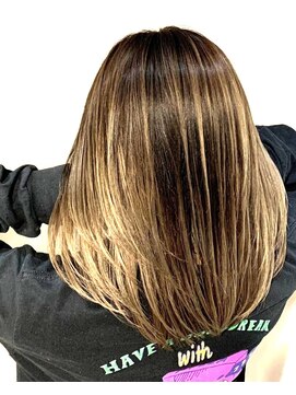 ココバイファニック(Coc. by funic) 3Dカラー×ミディアム 【関内】