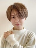 ハンサムショート ウザバンクレイヤーカット ベージュカラー