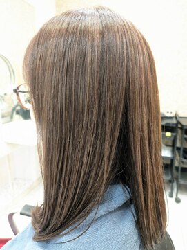 ヘアーデザインムーヴ(Hair design MOVE) 白髪ぼかしハイライト　明るい白髪染め　ロング