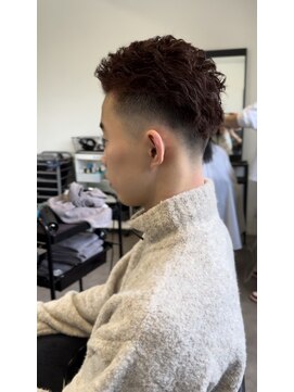 ナンバー(number+) 20代30代40代メンズ刈り上げフェードスタイルツイスパ