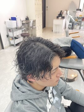 グラム 岡崎北店(gram) センターパート波巻きパーマ