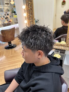 コワファースト  させぼ五番街店(COIFF1RST) ツイスト×スパイキーショート☆