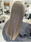 オリーブベージュカラー
