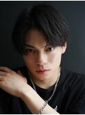 黒髪センターパートで魅せる韓国風メンズマッシュスタイル