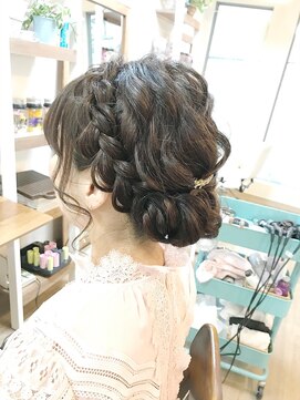 ロカット サロン(Roquat Salon) 編み込みロングアレンジ【ヘアアレンジ 立川/立川南口/八王子】