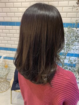 シー バイ ロンド 新宿(Sea by Lond) 地毛風ダークカラーでもレイヤーヘアで可愛く！