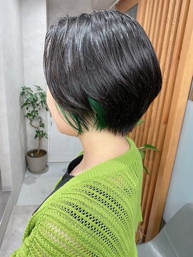 イルウィ(irwi) 【インナーカラー】グリーンインナーカラー　ショートヘア