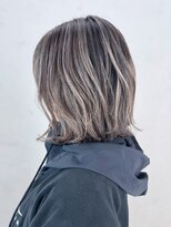 アイティー バイ アルバム 浦和店(IT by ALBUM)&nbsp;ホワイトピンクブルーシルバーセミディくびレイヤー_ba499231